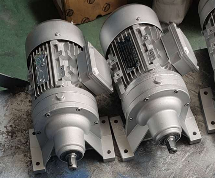 WB微型擺線針輪減速機(jī)臥式